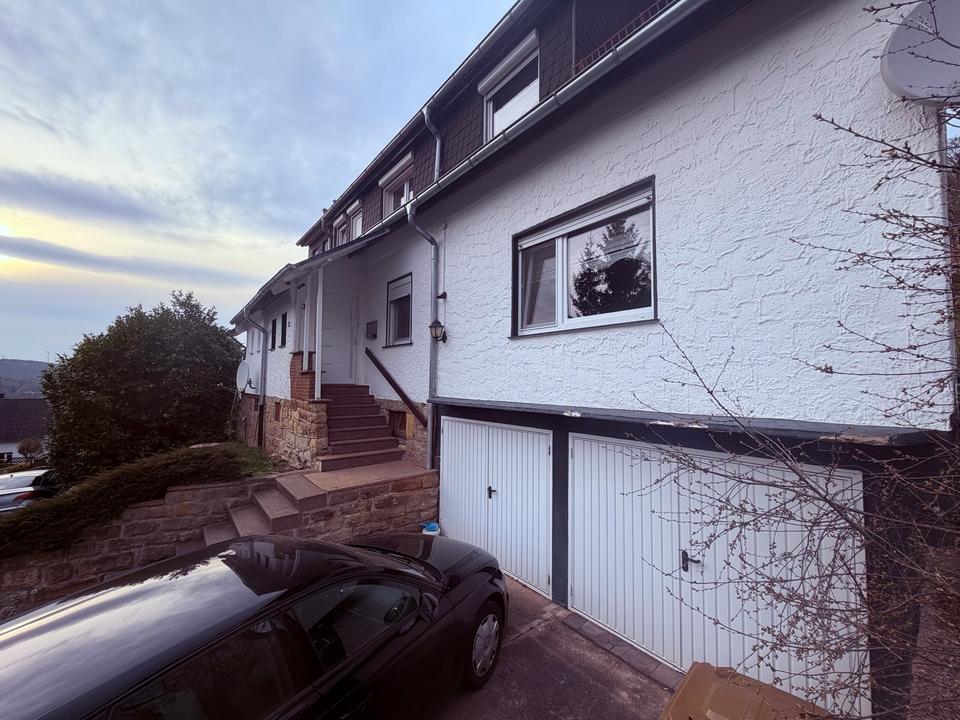 Thumbnail-Schöne Doppelhaushälfte in bester Lage von Helsa