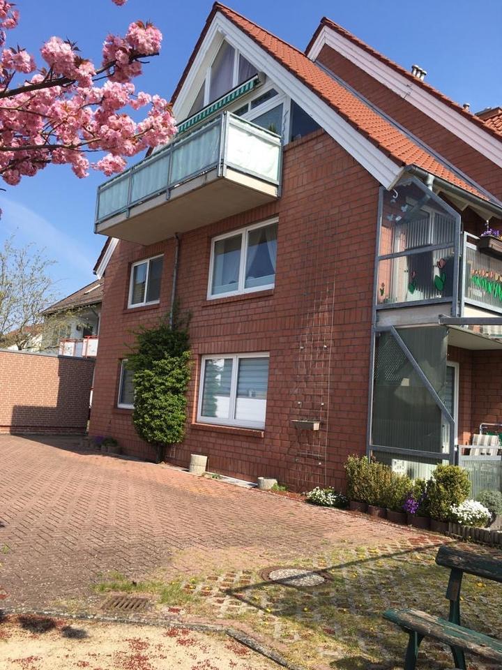 Thumbnail-Dachgeschosswohnung- 3 Zimmer, Küche, Bad und Atelier