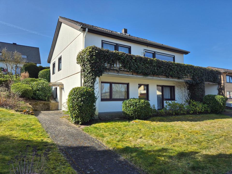 Thumbnail-EFH-Haus in LissingenGerolstein mit schönem Ausblick + Einlieger