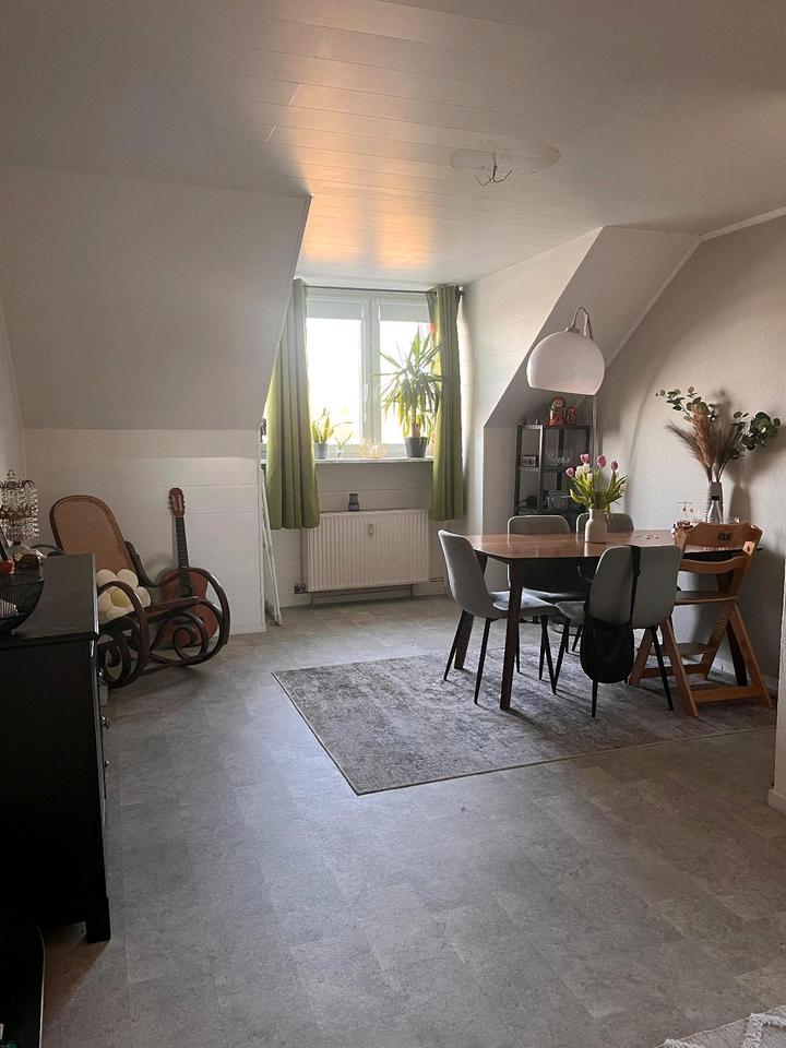 Thumbnail-Von Privat: 3,5 Zimmer DG Wohnung in Dortmund Körne