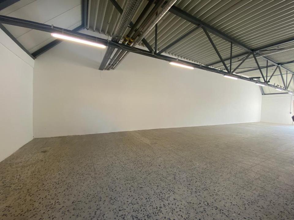 Thumbnail-205m² Lager, Halle inkl. eigenem WC & kleiner Extraraum