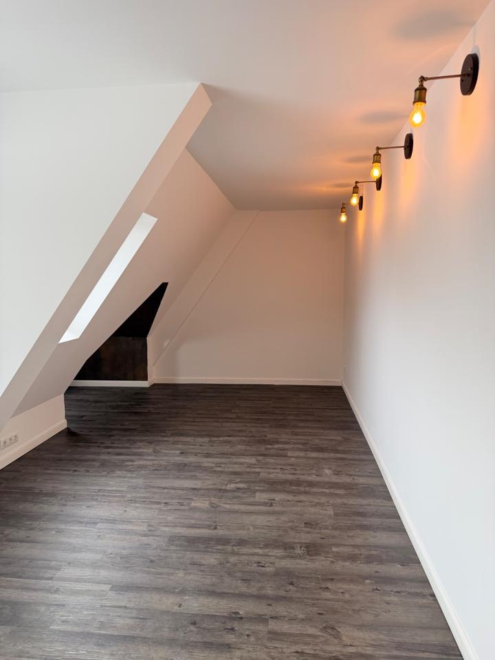 Thumbnail-3-Zimmer Dachgeschosswohnung in Bitterfeld in Goitzsche-Nähe