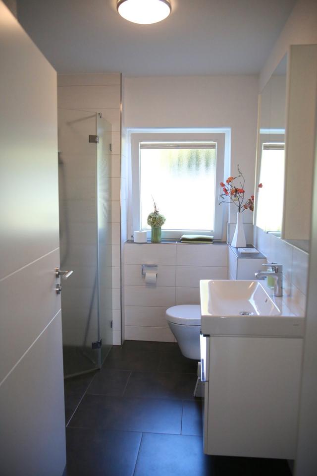 Thumbnail-4 Zimmer EG Wohnung in einem Zweifamilienhaus