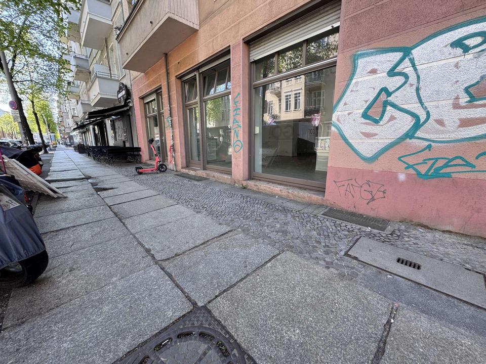 Thumbnail-Ladengeschäft mitten auf der belebten Boxhagener Straße!