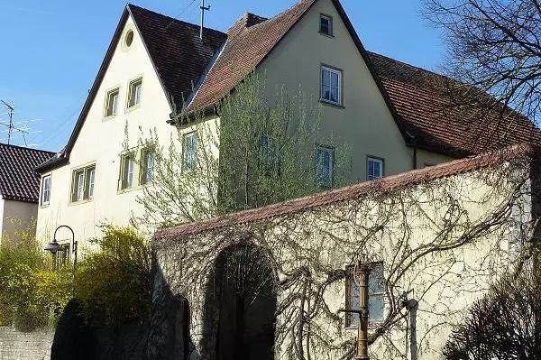 Thumbnail-Histor. Wohnhaus mit Nebengebäuden, ehemals landwirt.