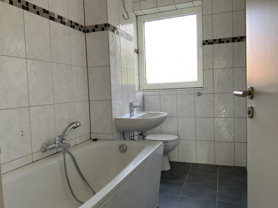 Thumbnail-3-Zimmer-Wohnung mit sonnigem Balkon in Gelsenkirchen Hassel