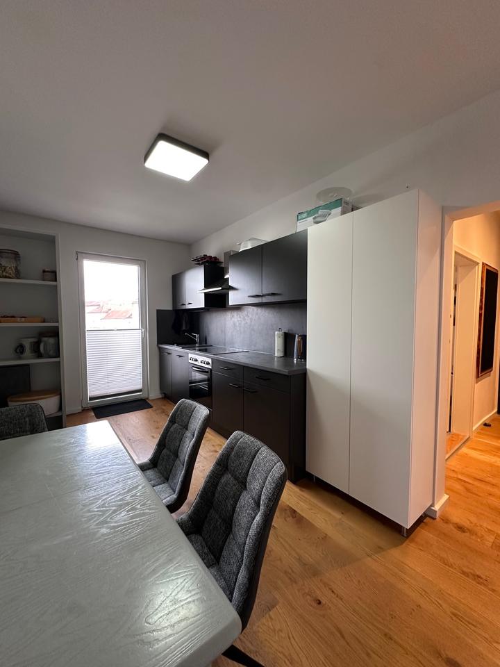Thumbnail-Schöne 2 Zimmer Altbau Wohnung Balkon Küche