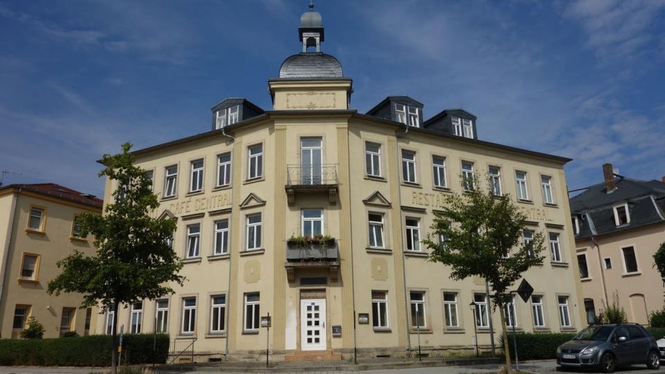 Thumbnail-2 Zimmerwohnung mit Balkon im schönen Heidenau. Frei ab 31.12.2025.