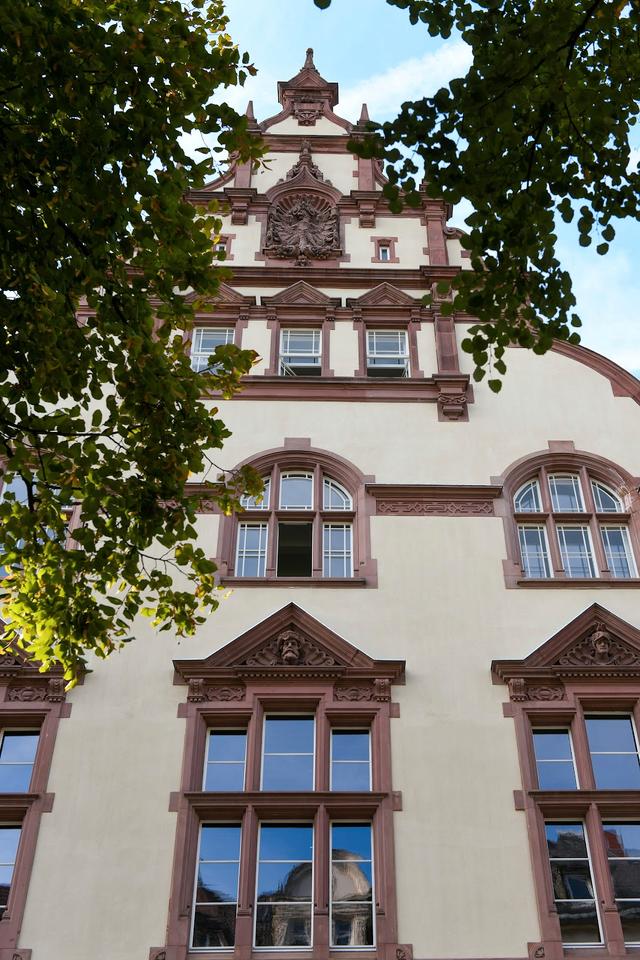 Thumbnail-Exklusive 3 Zimmer Dachgeschosswohnung im Alten Gericht in Wiesbaden