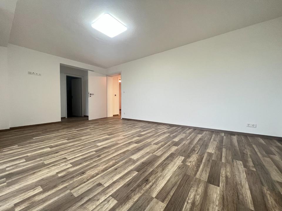 Thumbnail-Renovierte 3-Zi.-Whg. in Bad Friedrichshall mit EBK und Terrasse