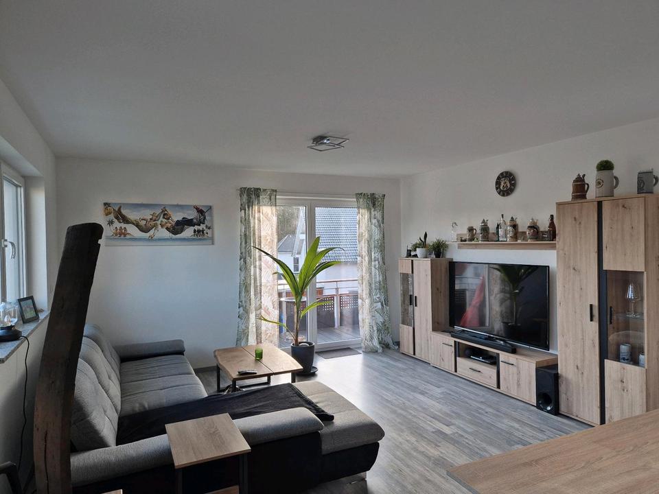 Thumbnail-Moderne 3 Zimmer OG Wohnung ca.90 m² Balkon in Rentweinsdorf