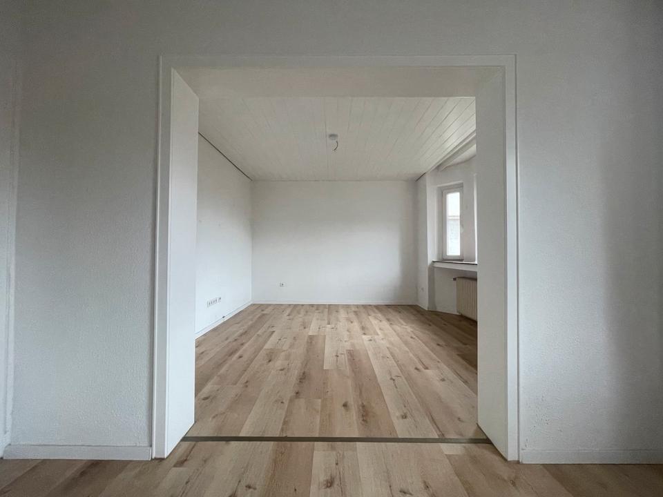 Thumbnail-Großzügige 2-Zimmer-Wohnung mit offenem Wohnbereich und Terrasse