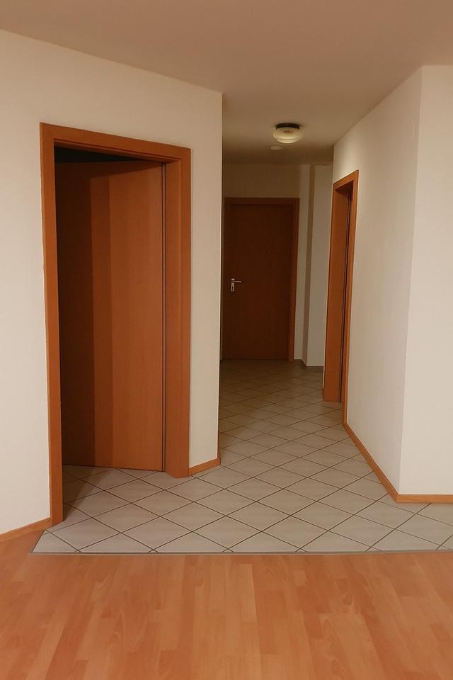 Thumbnail-2-Zimmer-Wohnung mit Balkon und Garage in Ichenhausen