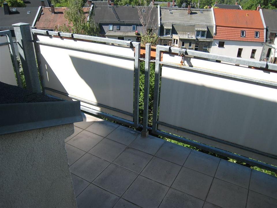 Thumbnail-Günstige 2,5-Zimmer mit Laminat, Wannenbad, EBK, SP und Balkon in ruhiger Lage!