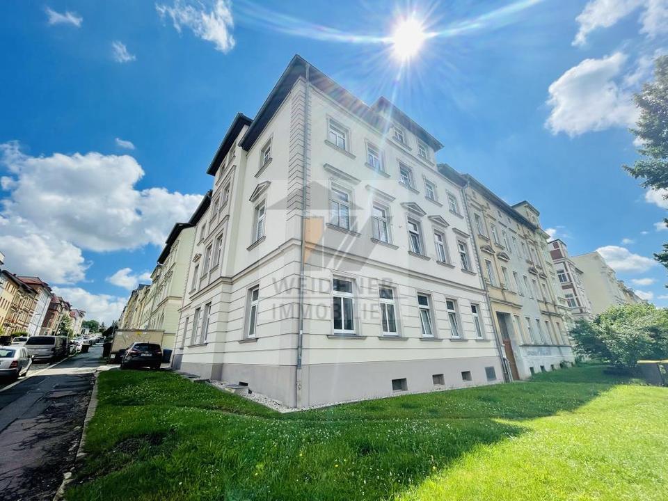 Thumbnail-Große 4 Raum-Dachgeschosswohnung mit Balkon und Gäste-WC!