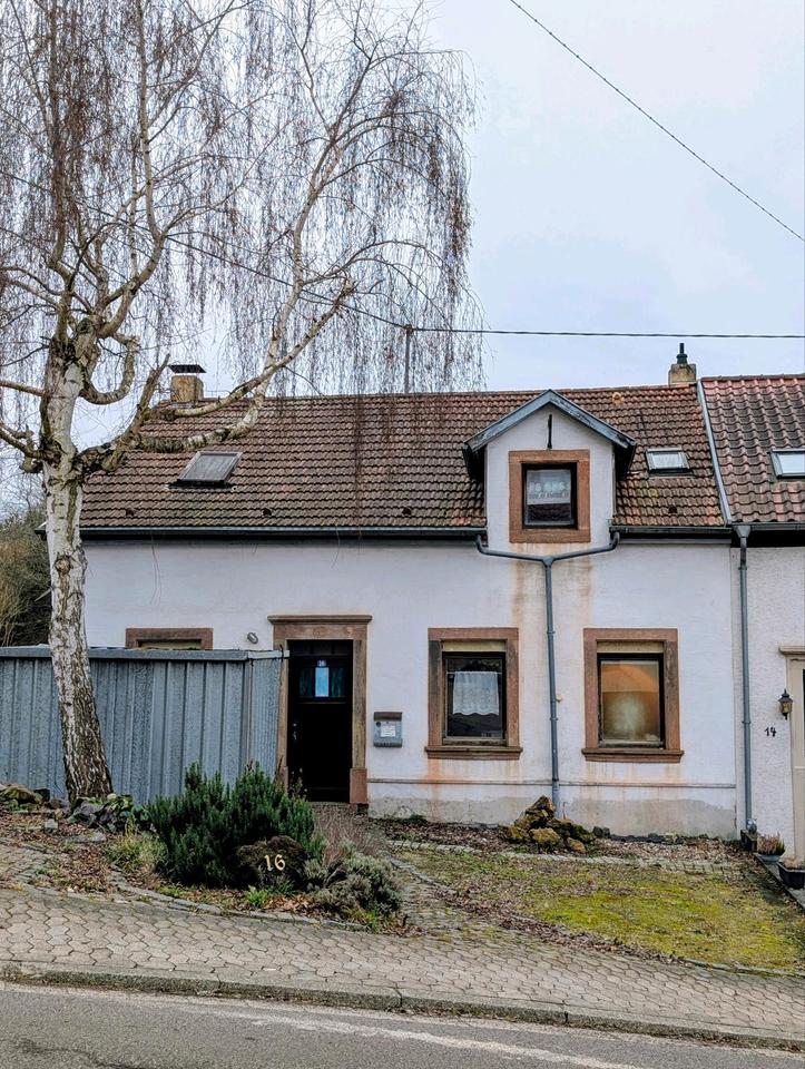 Thumbnail-Doppelhaushälfte in Köllerbach mit Garten in zentraler Lage