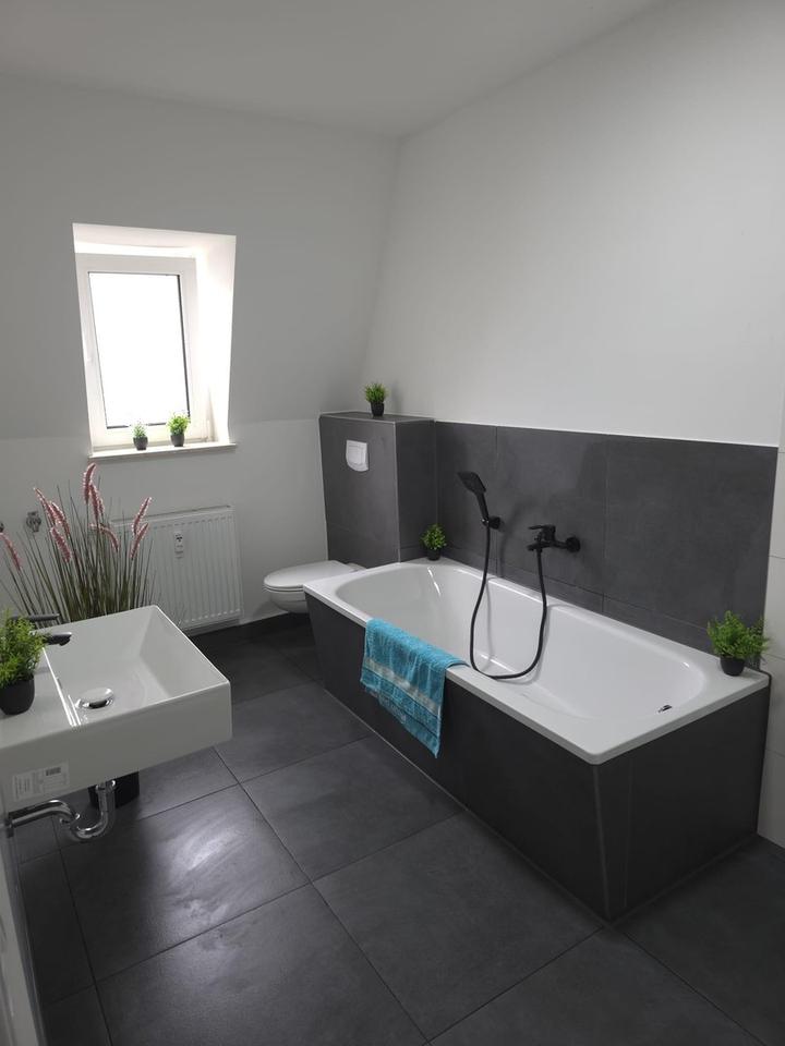 Thumbnail-Großzügig, hell, hochwertig – sanierte 3-Raum-Wohnung im gepflegten Mehrfamilienhaus