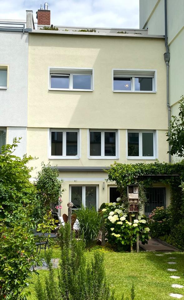 Thumbnail-Familienfreundliches Reihenhaus mit Garten und Dachterrasse