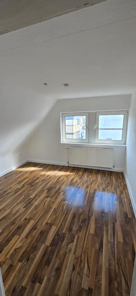 Thumbnail-2 Zimmer Wohnung frisch renoviert (wart38)