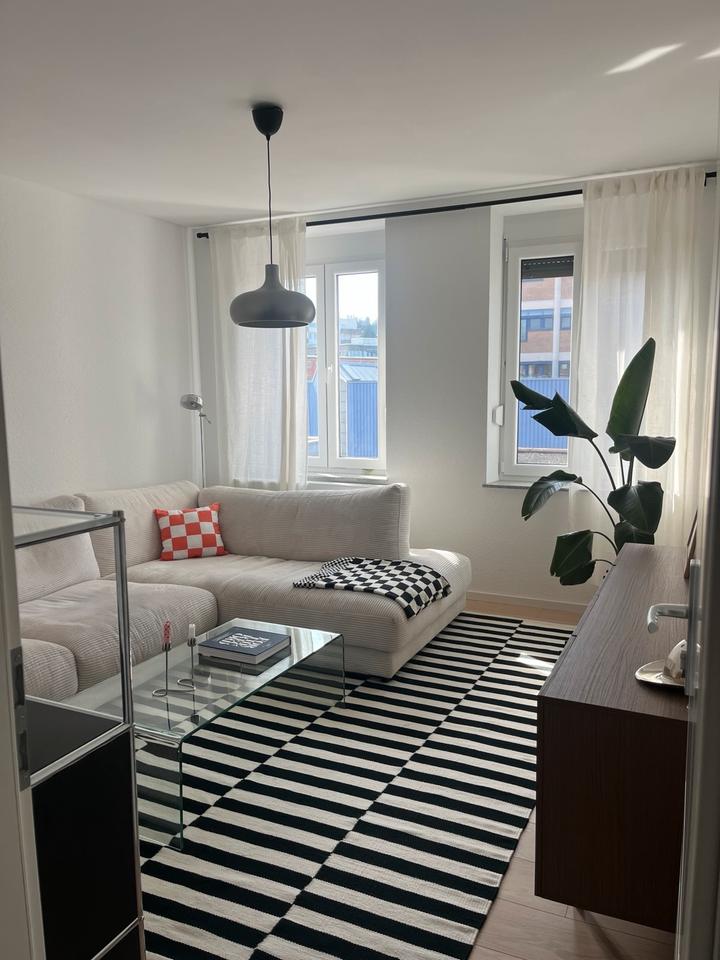 Thumbnail-2-Zi.-Whg. zur Untermiete ab 01.04.15.04. (möbliert) Stgt. Ost