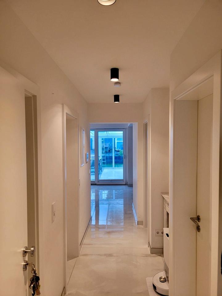 Thumbnail-Zukunftssicheres Wohnen - Kernsanierte EG-Wohnung inkl. 2 Stpl.