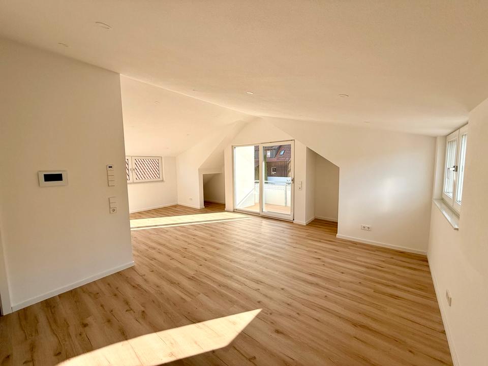 Thumbnail-Zukunftssicheres Wohnen - Kernsanierte DG-Wohnung inkl. 1 Stpl.