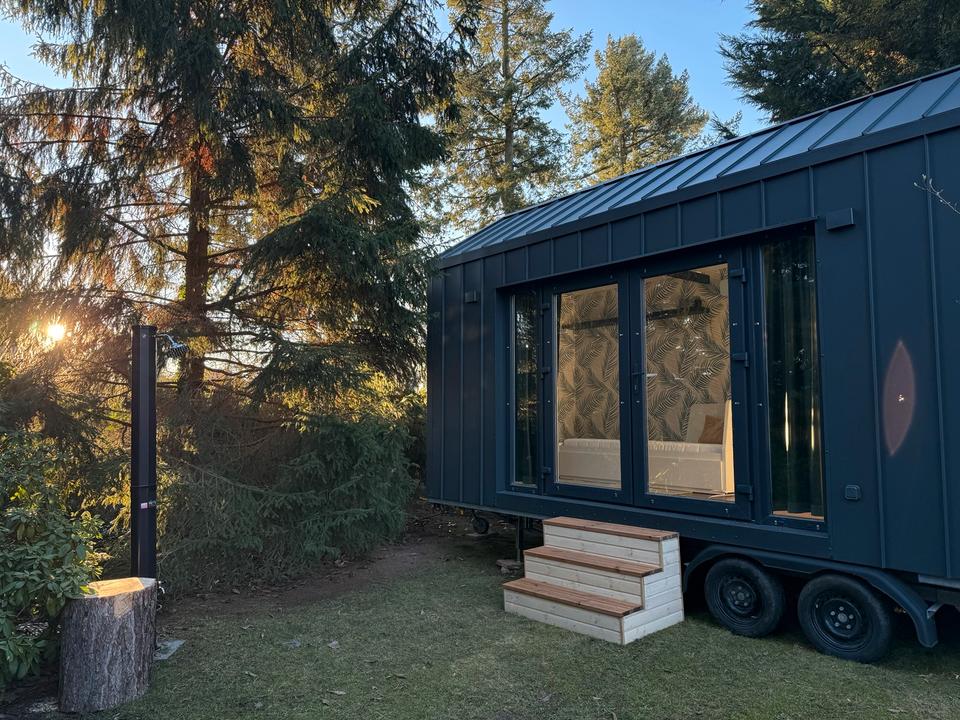 Thumbnail-Dein Rückzugsort im Grünen | Übernachte im Tiny House in Dresden
