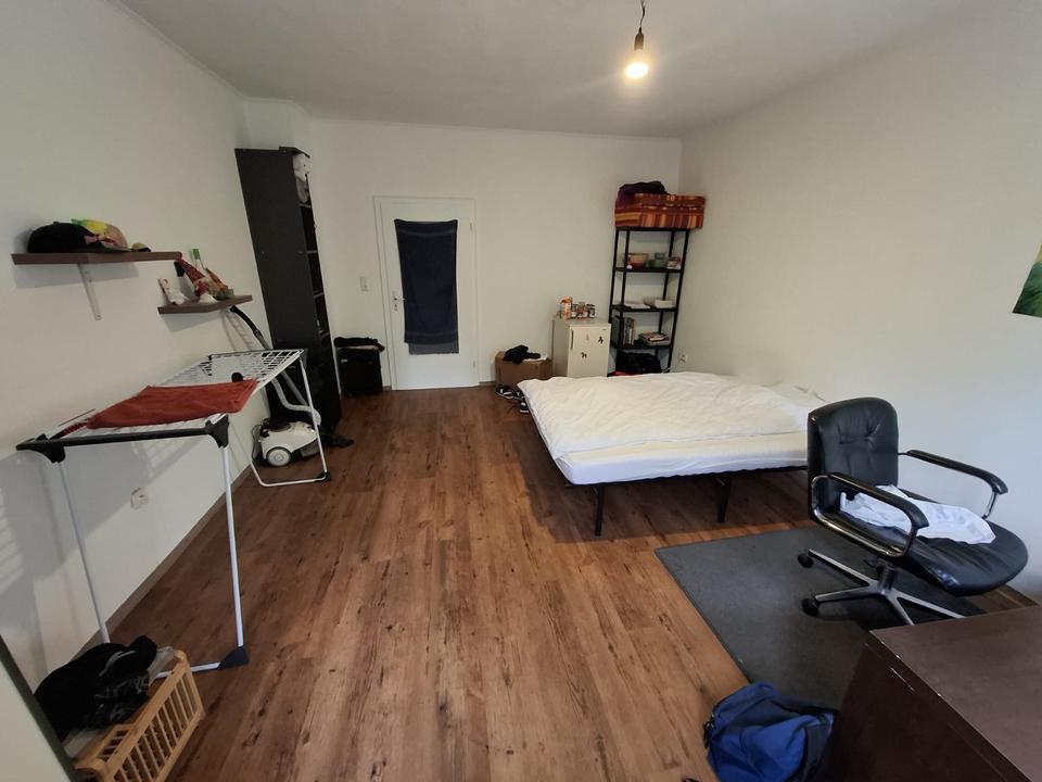 Thumbnail-Möblierte WG-Zimmer mit Parkplatz nah die Dom