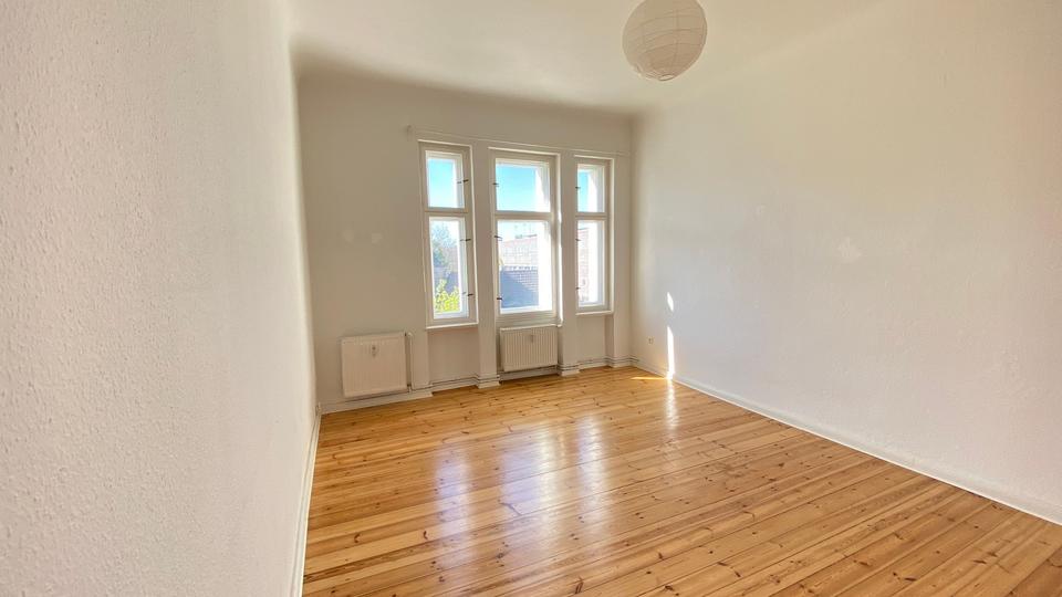 Thumbnail-Teilgewerbliche, Kompakte 2-Raumwohnung mit Balkon !