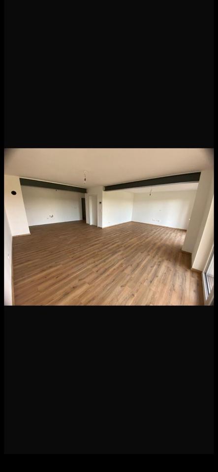 Thumbnail-Helle 3-Zimmer Erdgeschosswohnung mit Terrasse und Garage