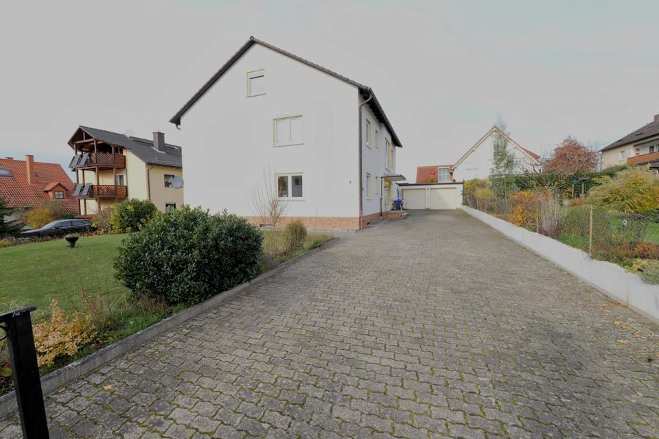 Thumbnail-Frisch renovierte 3,5-Zimmer-EG-Wohnung mit Terrasse, Gartenanteil & Garage in Alzenau-Hörstein