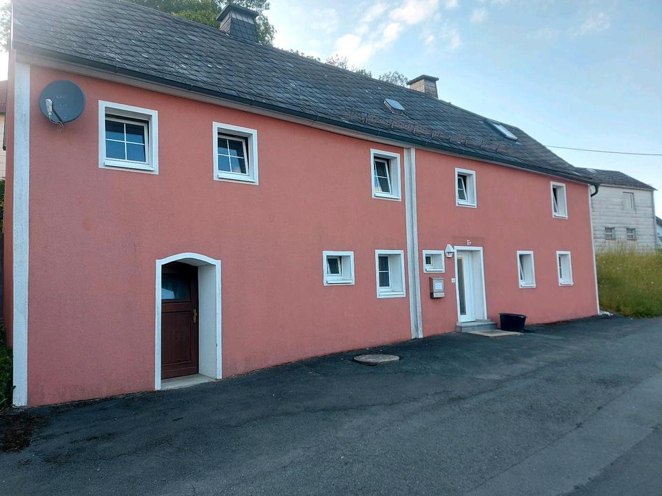 Thumbnail-kleines Haus auf dem Land