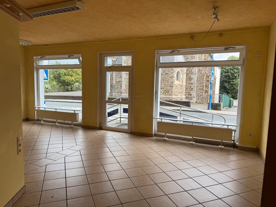 Thumbnail-Ladenlokal in Niederdielfen