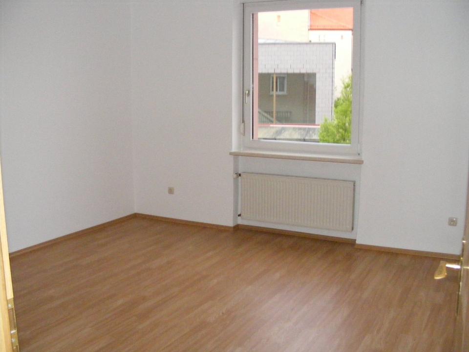 Thumbnail-Mietwohnung, AB-Damm mit Balkon