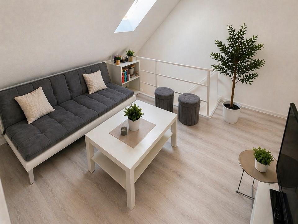 Thumbnail-Schöne, helle Dachgeschosswohnung – Einzug ab 01.05.2026 Neckar