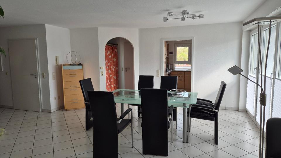 Thumbnail-Attraktive 4,5-Zimmer-DG-Wohnung mit Balkon und herrl. Aussicht