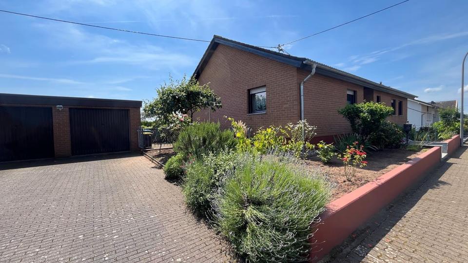 Thumbnail-Saarlouis-Fraulautern, Bungalow mit Einliegerwohnung