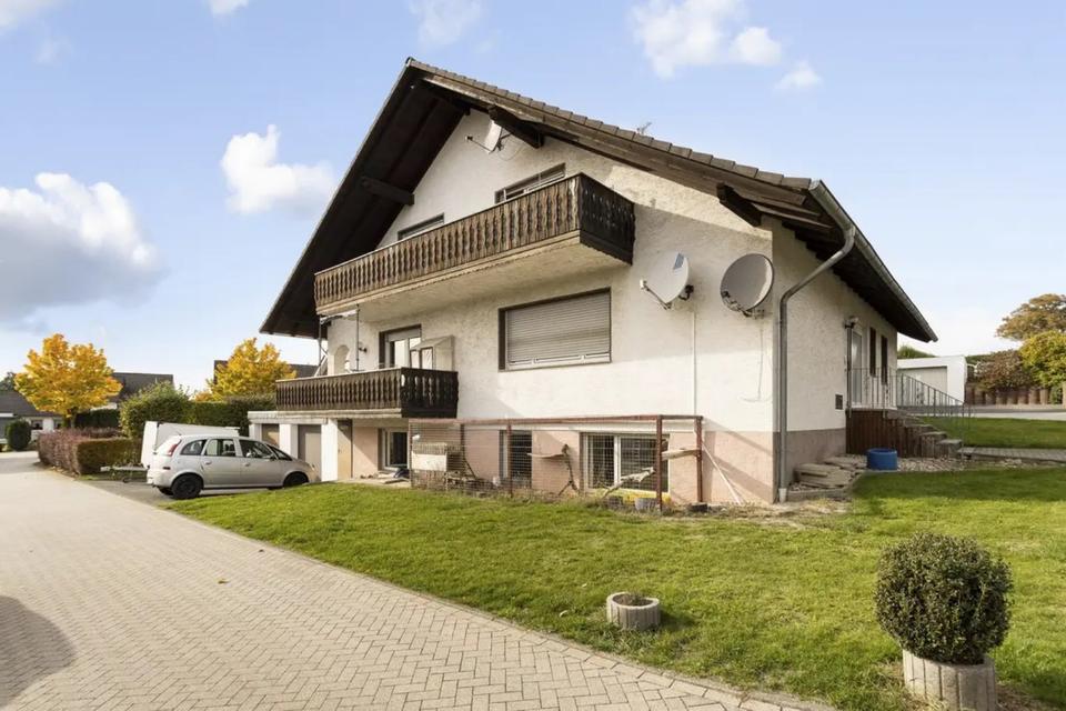 Thumbnail-4,5 Zimmer Wohnung im OG in Warstein Sichtigvor