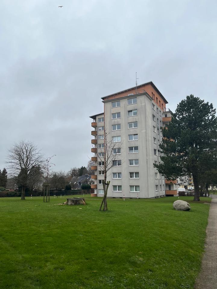 Thumbnail-Bezahlbare 2,5-Zimmer-Wohnung im Lundweg 2 (Hochhaus) frei!