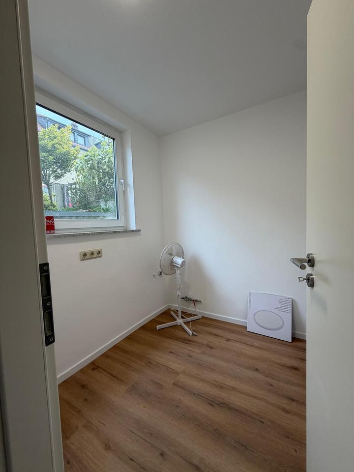 Thumbnail-2,5-Zimmer Souterrainwohnung mit Gartenanteil