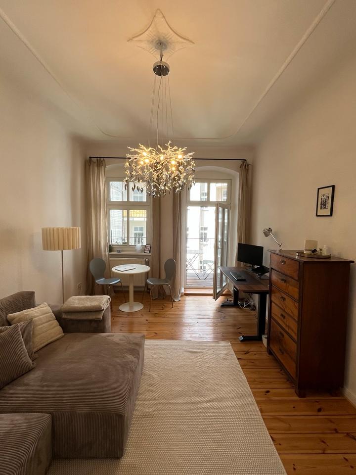 Thumbnail-Von privat: Helmholtzkiez, freie 2 Zi, Aufzug, West-Balkon