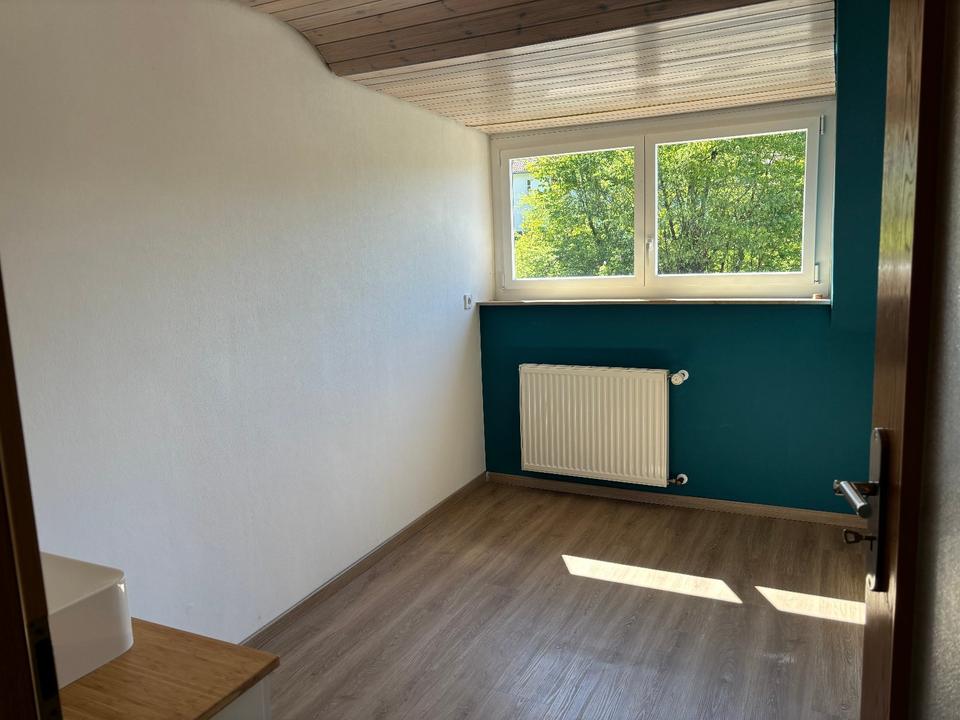 Thumbnail-Zur Miete - DHH mit Garten, Balkon + Garage - Haus in Musberg