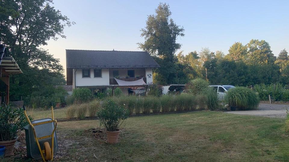 Thumbnail-Haus in Velpke: 8 Zimmer, 5.130 m² Grundstück, Pool, Kamin