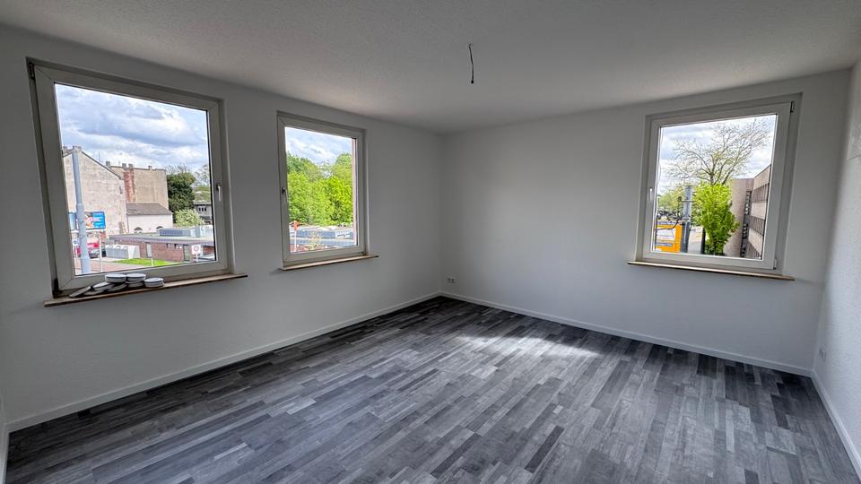 Thumbnail-Sanierte 3 Zimmerwohnung 65qm mit Tageslichtbad in Krefeld