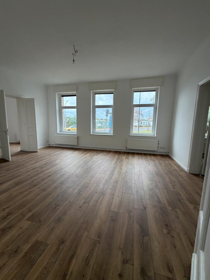Thumbnail-Frisch sanierte 4 Zimmer Erdgeschosswohnung in Oranienburg zu vermieten