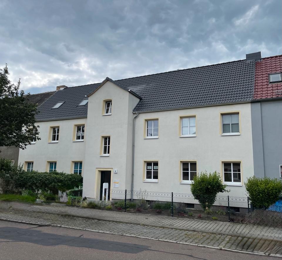 Thumbnail-Moderne 2,5-Zimmer-Wohnung mit Balkon im Herzen von Leuna – 1. OG