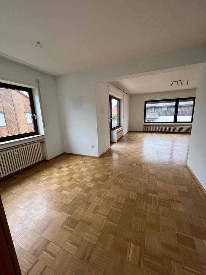 Thumbnail-Modernisierte Wohnung mit 4,5 Zimmern in 76694 Forst