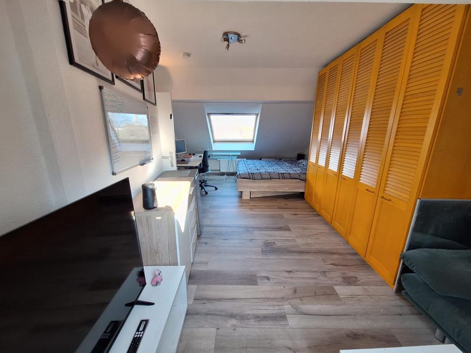 Thumbnail-Möbliertes WG-Zimmer in heller DG Von Apr 18. Bis Mai 24.2026