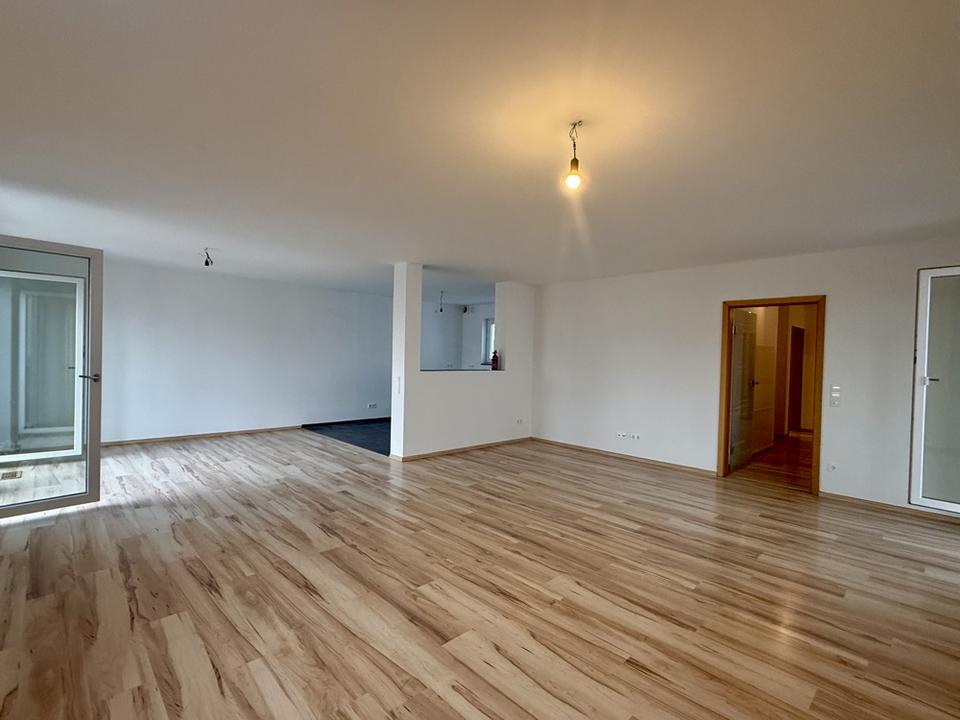 Thumbnail-Hochwertige Vier Zimmerwohnung in TOP Lage von Griesheim