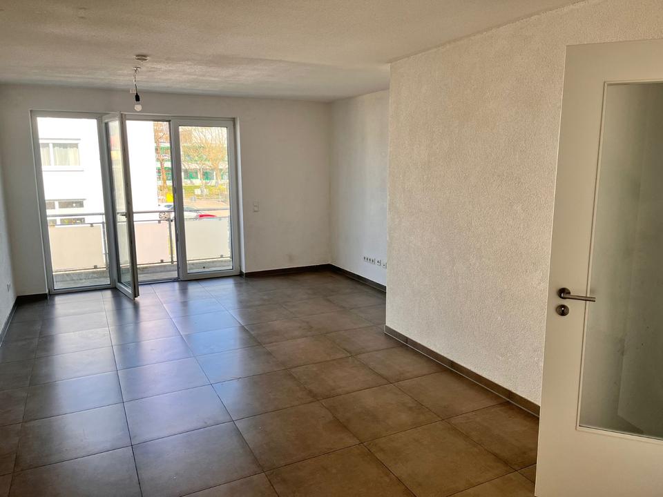 Thumbnail-Moderne und zentrale Vierzimmerwohnung mit Balkon